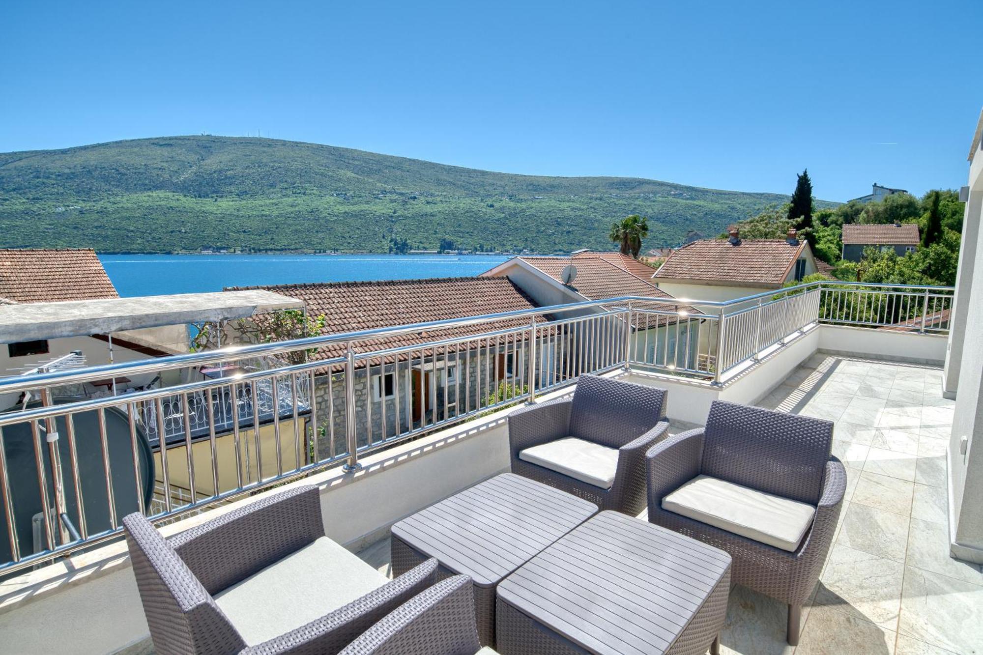Apartments Ljubica Herceg Novi Buitenkant foto